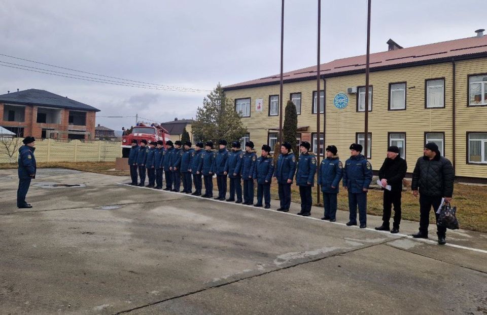 Огнеборцы Карачаево-Черкесии проходят обучение