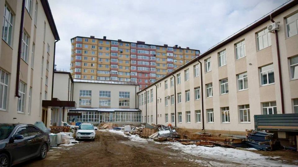 Алексей Баскаев: Младшие классы еще одной городской школы переходят на односменный формат обучения!