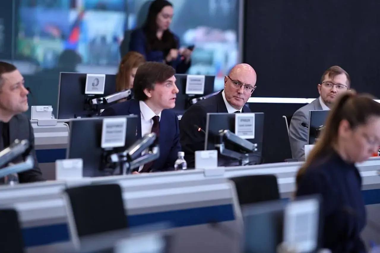 Глава Карачаево-Черкесии Рашид Темрезов принял участие в совещании по итогам 2025 года и планам на 2026 год в системе образования, которое в Москве провел вице-премьер РФ Дмитрий Чернышенко Глава Карачаево-Черкесии Рашид Темрезов принял участие в совещании по итогам 2025 года и планам на 2026 год в системе образования, которое в Москве провел вице-премьер РФ Дмитрий Чернышенко