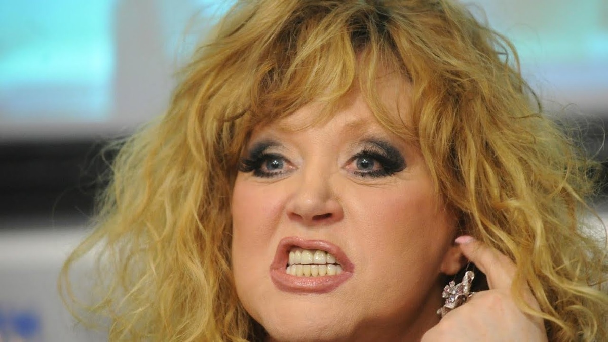 Государство предупреждает Аллу Пугачеву о незаконном владении: 30 дней на устранение