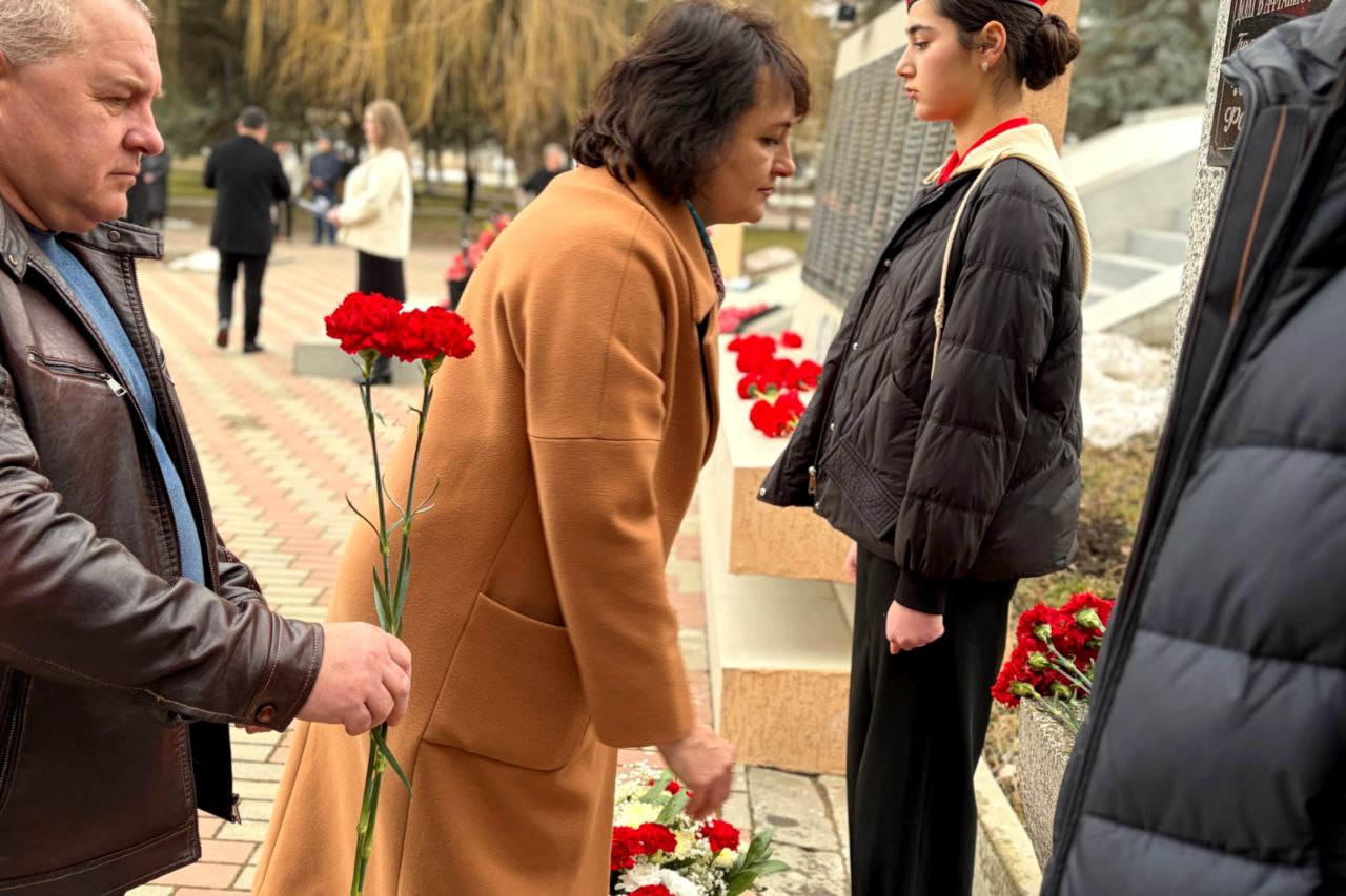 15 ФЕВРАЛЯ - ДЕНЬ ПАМЯТИ О РОССИЯНАХ, ИСПОЛНЯВШИХ СЛУЖЕБНЫЙ ДОЛГ ЗА ПРЕДЕЛАМИ ОТЕЧЕСТВА 15 ФЕВРАЛЯ - ДЕНЬ ПАМЯТИ О РОССИЯНАХ, ИСПОЛНЯВШИХ СЛУЖЕБНЫЙ ДОЛГ ЗА ПРЕДЕЛАМИ ОТЕЧЕСТВА