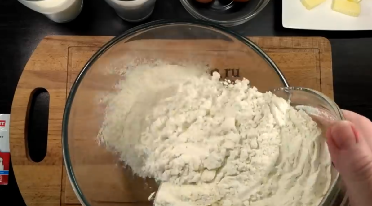 Пышный кулич на кефире: восхитительное лакомство к празднику