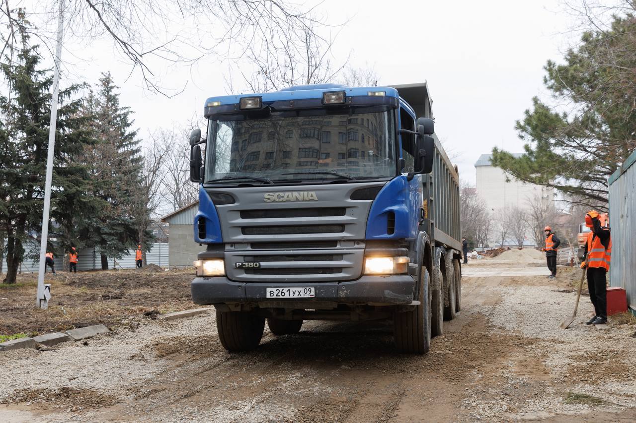 Алексей Баскаев: Карачаево-Черкесию с рабочим визитом посетила группа во главе с помощником Председателя Правительства РФ Муслимом Хучиевым Алексей Баскаев: Карачаево-Черкесию с рабочим визитом посетила группа во главе с помощником Председателя Правительства РФ Муслимом Хучиевым