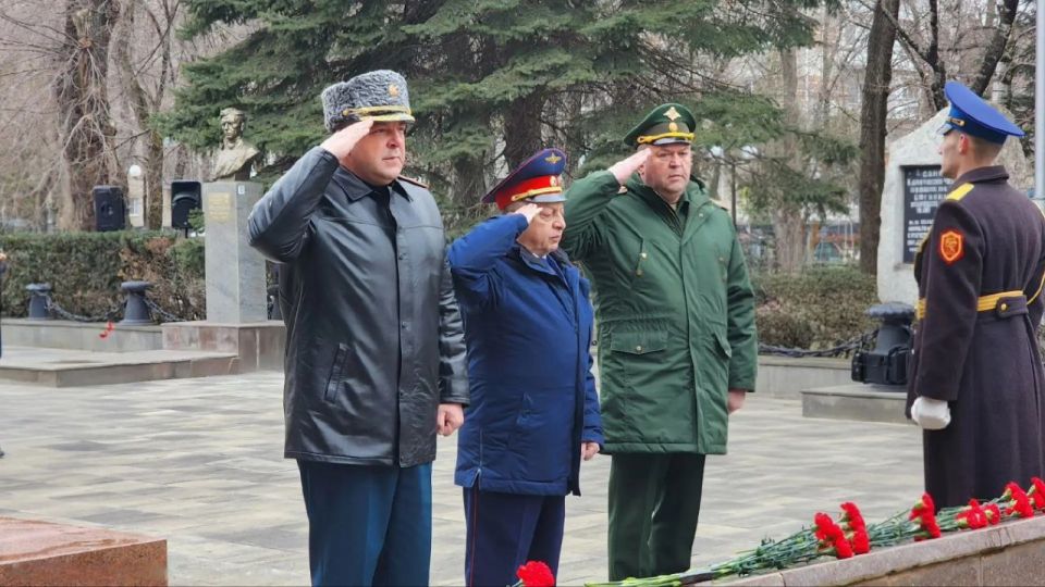 Офицеры следственного управления СК России по Карачаево-Черкесской Республике приняли участие в торжественном мероприятии, посвященном Дню защитника Отечества
