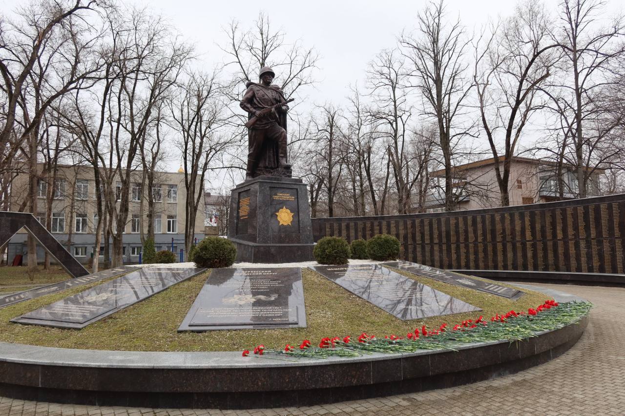 Алексей Баскаев: И не померкнет ваш подвиг в веках… Алексей Баскаев: И не померкнет ваш подвиг в веках…