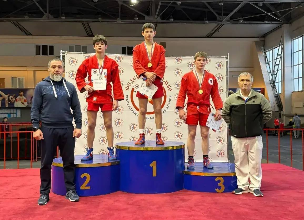 14 медалей завоевали самбисты Карачаево-Черкесии на первенстве СКФО по спортивному и боевому самбо среди юношей и девушек 14-16 лет 14 медалей завоевали самбисты Карачаево-Черкесии на первенстве СКФО по спортивному и боевому самбо среди юношей и девушек 14-16 лет