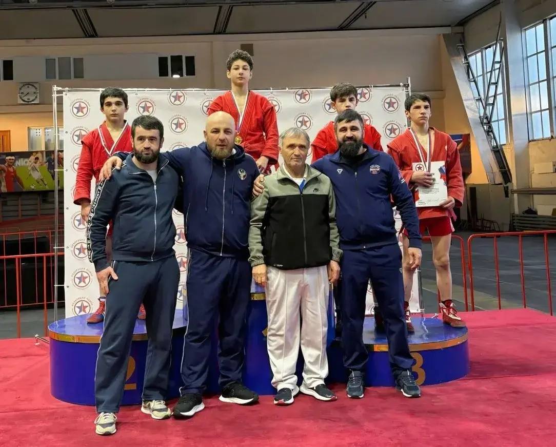 14 медалей завоевали самбисты Карачаево-Черкесии на первенстве СКФО по спортивному и боевому самбо среди юношей и девушек 14-16 лет 14 медалей завоевали самбисты Карачаево-Черкесии на первенстве СКФО по спортивному и боевому самбо среди юношей и девушек 14-16 лет