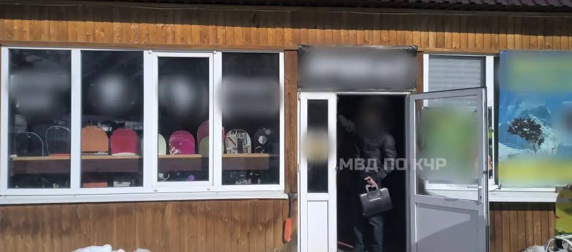 Сотрудниками полиции МВД по КЧР пресечена незаконная предпринимательская деятельность в курортной зоне Сотрудниками полиции МВД по КЧР пресечена незаконная предпринимательская деятельность в курортной зоне