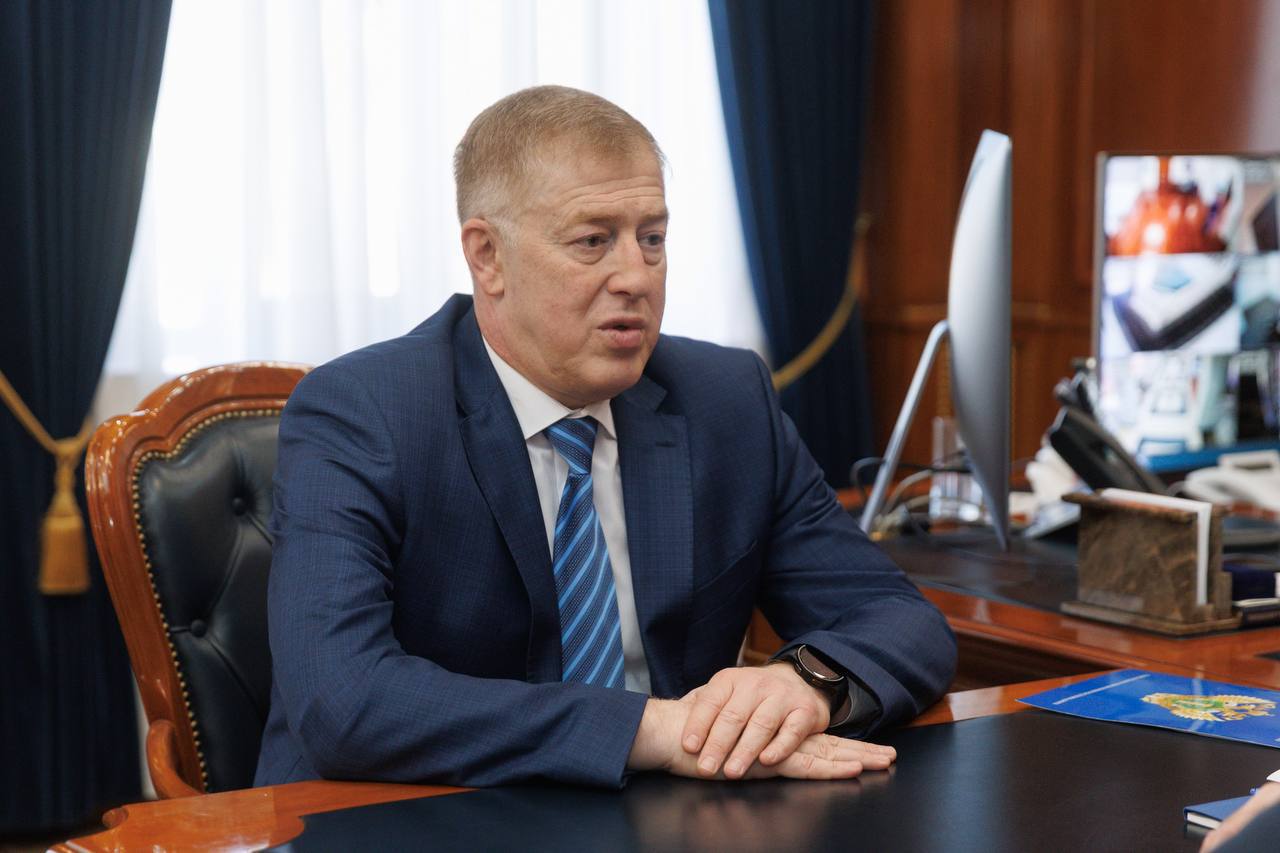 Глава Карачаево-Черкесии Рашид Темрезов провел рабочую встречу с руководителем Кавказского управления Ростехнадзора Аланом Цалиевым Глава Карачаево-Черкесии Рашид Темрезов провел рабочую встречу с руководителем Кавказского управления Ростехнадзора Аланом Цалиевым