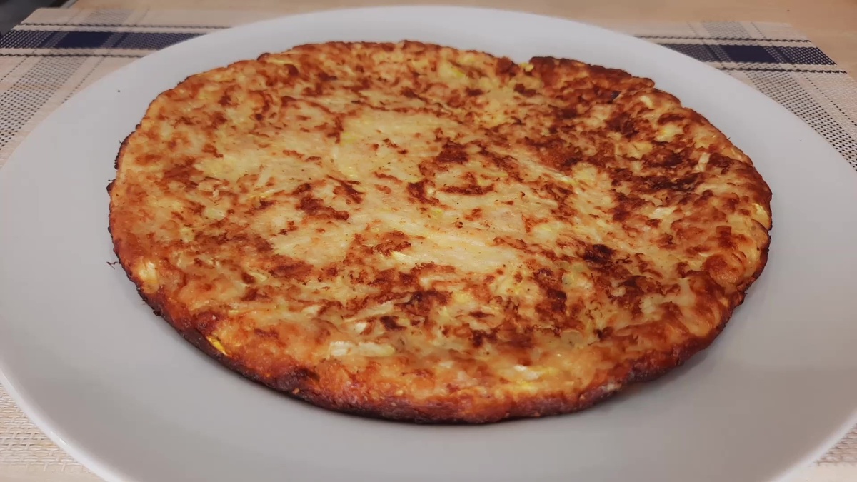 Незабываемые рецепты: кабачковая пышка и сырный суп с фаршем