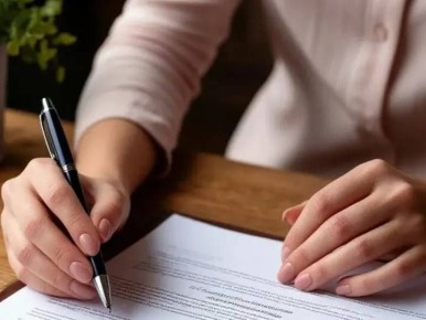 В Краснодаре задержана женщина, подозреваемая в мошенничестве с обучением вождению