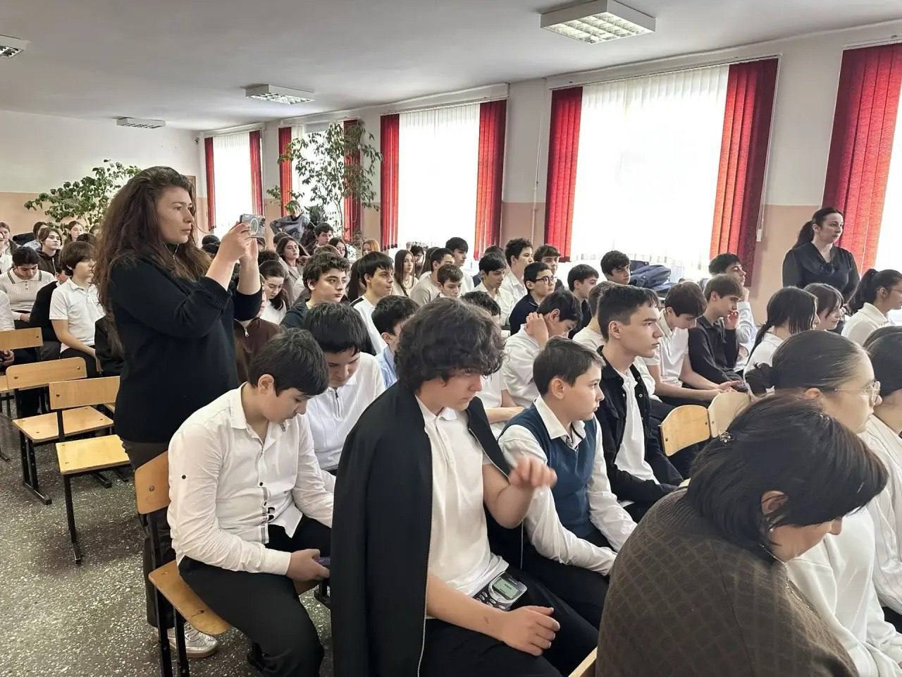 Прокуратурой города Черкесска проведены лекции и семинарские занятия в образовательных учреждениях республиканской столицы Прокуратурой города Черкесска проведены лекции и семинарские занятия в образовательных учреждениях республиканской столицы