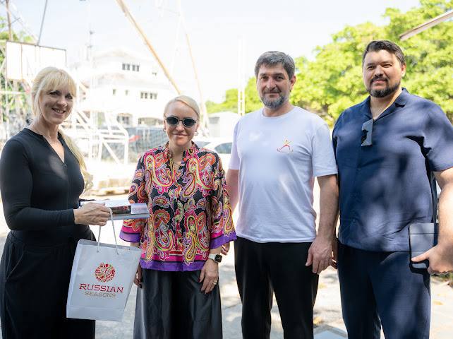 Театр танца Карачаево-Черкесии выступает в Таиланде в рамках престижного международного проекта «Русские сезоны» который проходит в эти дни в Таиланде.Делегацию возглавили министр культуры КЧР Зураб Агирбов и художественный... Театр танца Карачаево-Черкесии выступает в Таиланде в рамках престижного международного проекта «Русские сезоны» который проходит в эти дни в Таиланде.Делегацию возглавили министр культуры КЧР Зураб Агирбов и художественный...