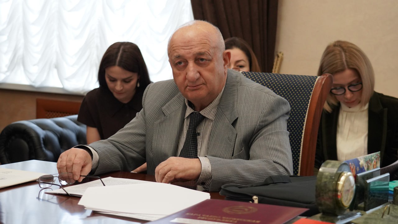 В Комитете по законодательству рассмотрели кандидатуры на должности мировых судей и законопроекты об их деятельности В Комитете по законодательству рассмотрели кандидатуры на должности мировых судей и законопроекты об их деятельности