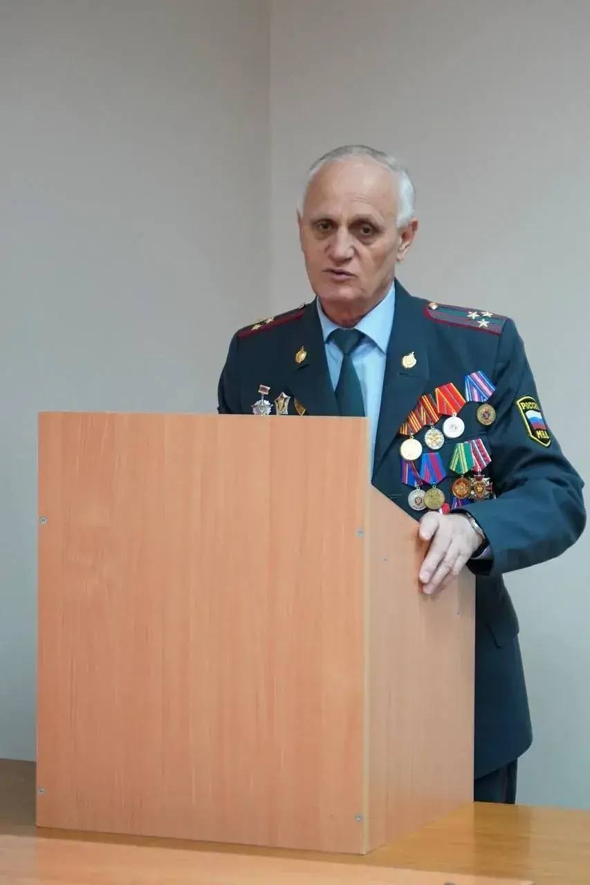 День экспертно-криминалистической службы МВД России был отмечен в Северо-Кавказской государственной академии встречей с представителями ЭКЦ МВД по КЧР День экспертно-криминалистической службы МВД России был отмечен в Северо-Кавказской государственной академии встречей с представителями ЭКЦ МВД по КЧР