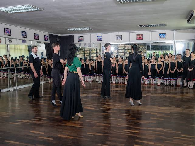 Театр танца Карачаево-Черкесии выступает в Таиланде в рамках престижного международного проекта «Русские сезоны» который проходит в эти дни в Таиланде.Делегацию возглавили министр культуры КЧР Зураб Агирбов и художественный... Театр танца Карачаево-Черкесии выступает в Таиланде в рамках престижного международного проекта «Русские сезоны» который проходит в эти дни в Таиланде.Делегацию возглавили министр культуры КЧР Зураб Агирбов и художественный...