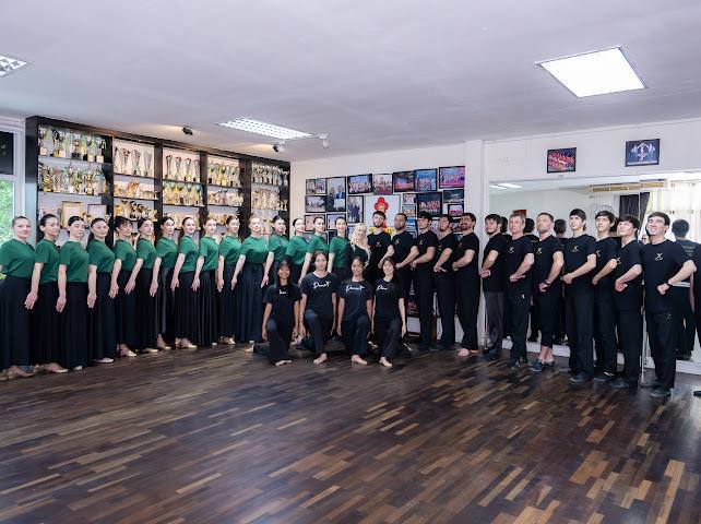 Театр танца Карачаево-Черкесии выступает в Таиланде в рамках престижного международного проекта «Русские сезоны» который проходит в эти дни в Таиланде.Делегацию возглавили министр культуры КЧР Зураб Агирбов и художественный... Театр танца Карачаево-Черкесии выступает в Таиланде в рамках престижного международного проекта «Русские сезоны» который проходит в эти дни в Таиланде.Делегацию возглавили министр культуры КЧР Зураб Агирбов и художественный...