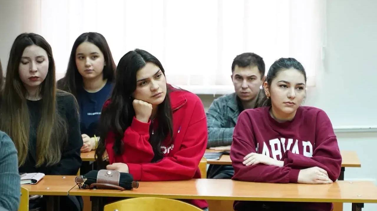 День экспертно-криминалистической службы МВД России был отмечен в Северо-Кавказской государственной академии встречей с представителями ЭКЦ МВД по КЧР День экспертно-криминалистической службы МВД России был отмечен в Северо-Кавказской государственной академии встречей с представителями ЭКЦ МВД по КЧР