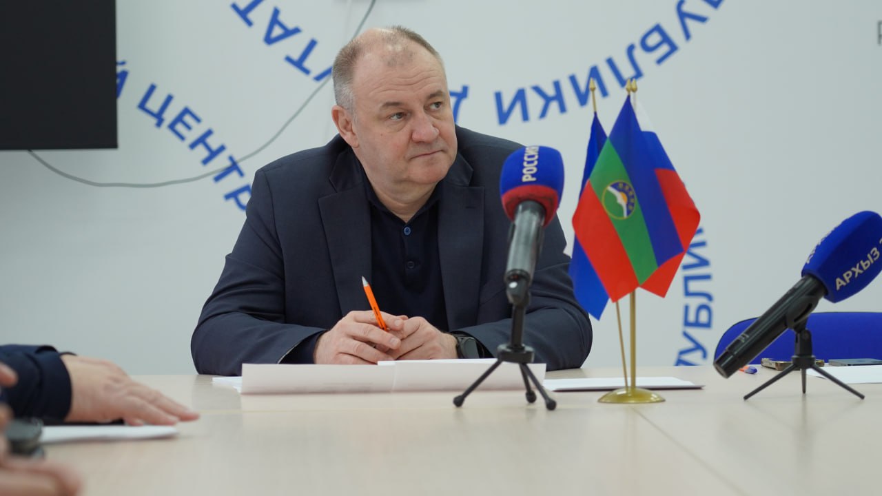 Сегодня в рамках приема граждан Председатель Народного Собрания (Парламента) КЧР, руководитель регионального отделения партии «Единая Россия» Александр Иванов встретился с ветеранами-«афганцами», воинами-интернационалистами...