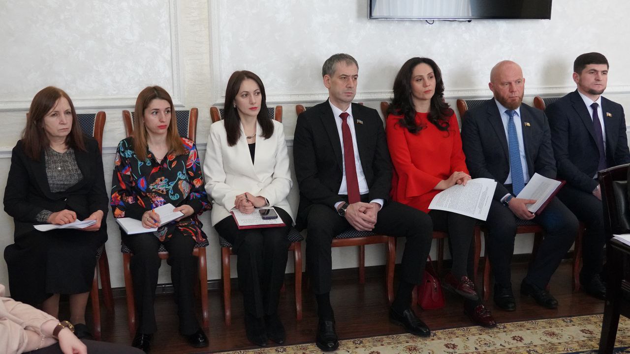 В Комитете по бюджету, финансам и налогам обсудили изменения в бюджет республики В Комитете по бюджету, финансам и налогам обсудили изменения в бюджет республики