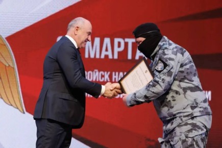 ����� ��� ����� �������� ������ ������� � ������������� �����������, ����������� 10-����� ����������� ����������� ������ ����� ������������ ������� ������ � 215-�� ��������� ����������� ����� ������������