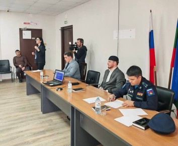 Лекторы российского общества «Знание» провели в Карачаево-Черкесии серию встреч по вопросам воспитания молодежи и укрепления духовно-нравственных ценностей