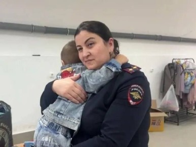 Сотрудники отделения по делам несовершеннолетних Отдела МВД России по городу Черкесску оказали помощь семье, оказавшейся в трудной жизненной ситуации