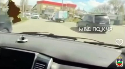 В ходе мониторинга сети Интернет в одной из социальных сетей была выявлена видеозапись, на которой видно, как водитель автомобиля «Тойота Альфард», в нарушение Правил дорожного движения, выезжает на полосу, предназначенную...