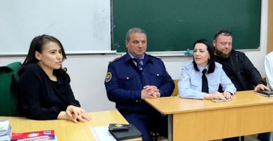 Представители регионального следственного управления провели «Урок мужества» с обучающимися подшефного профильного класса, посвященный Международному дню освобождения узников фашистских концлагерей