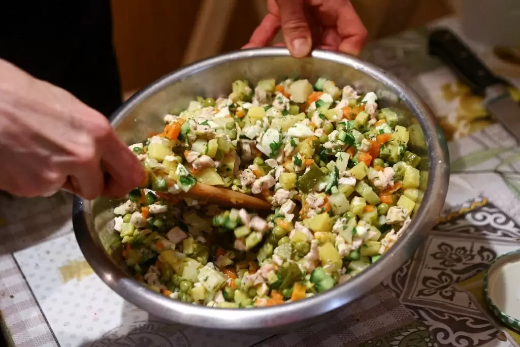 Новый взгляд на новогодние салаты: как забыть о классическом оливье