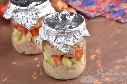 Секреты сочного ужина: курица с овощами в банке