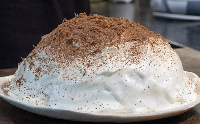 Летний десерт без выпечки: как удивить гостей простым и вкусным тортом