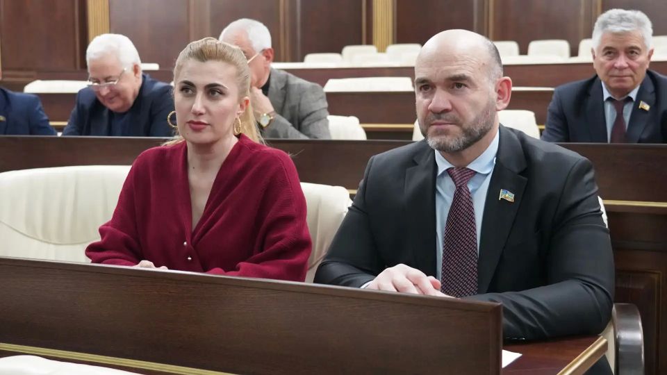 Депутаты Народного собрания КЧР рассмотрели законопроект о выплатах многодетным семьям Депутаты Народного собрания КЧР рассмотрели законопроект о выплатах многодетным семьям