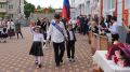Депутаты Народного Собрания КЧР поздравили учеников старших классов с окончанием школы