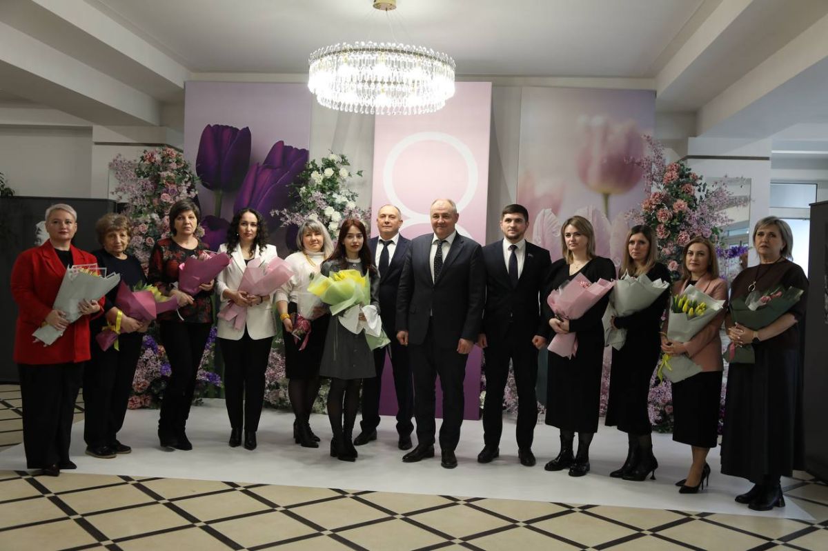 Алексей Баскаев: Дорогие друзья!. Сегодня мы отмечаем День семьи, любви и верности Алексей Баскаев: Дорогие друзья!. Сегодня мы отмечаем День семьи, любви и верности