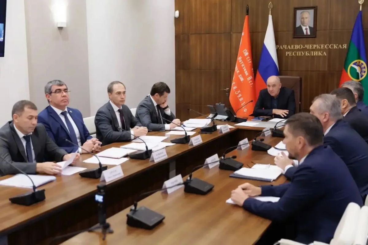 Рашид Темрезов: Сегодня заместитель Министра экономики РФ Сергей Назаров в режиме вкс провел совещание по вопросам инфраструктурного развития перспективных территорий Карачаево-Черкесии Рашид Темрезов: Сегодня заместитель Министра экономики РФ Сергей Назаров в режиме вкс провел совещание по вопросам инфраструктурного развития перспективных территорий Карачаево-Черкесии