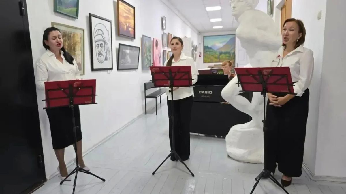 В КЧГУ открылась традиционная выставка «Кавказ В КЧГУ открылась традиционная выставка «Кавказ