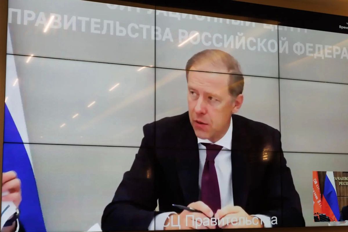 Рашид Темрезов: КЧР обеспечивает устойчивость топливного рынка вместе с федеральным штабом Рашид Темрезов: КЧР обеспечивает устойчивость топливного рынка вместе с федеральным штабом
