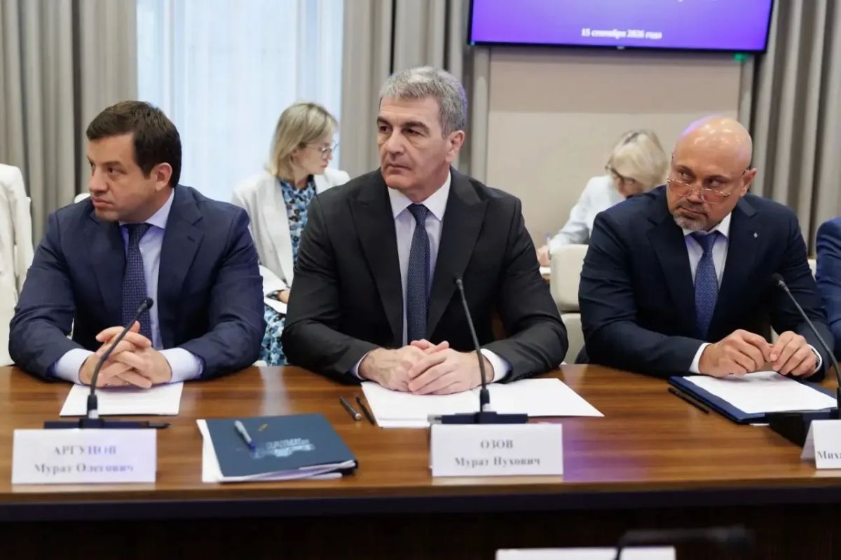Рашид Темрезов: Под председательством полномочного представителя Президента России в СКФО Юрия Яковлевича Чайки сегодня состоялось совещание по социально-экономическому развитию Карачаево-Черкесии Рашид Темрезов: Под председательством полномочного представителя Президента России в СКФО Юрия Яковлевича Чайки сегодня состоялось совещание по социально-экономическому развитию Карачаево-Черкесии