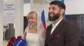 Проголосовали в день своей свадьбы