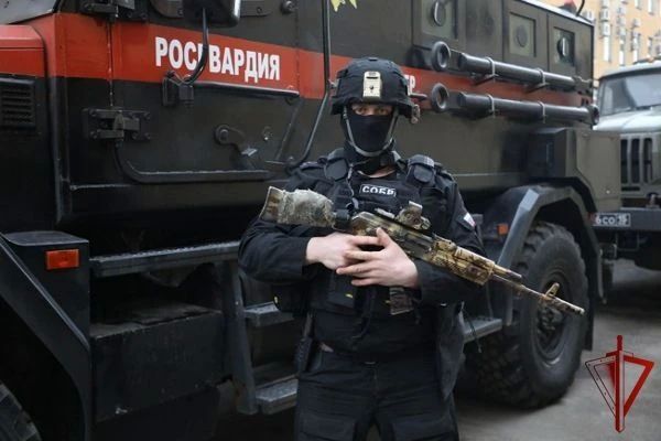В Карачаево-Черкесии при силовой поддержке Росгвардии пресечена деятельность лиц, подозреваемых в мошенничестве