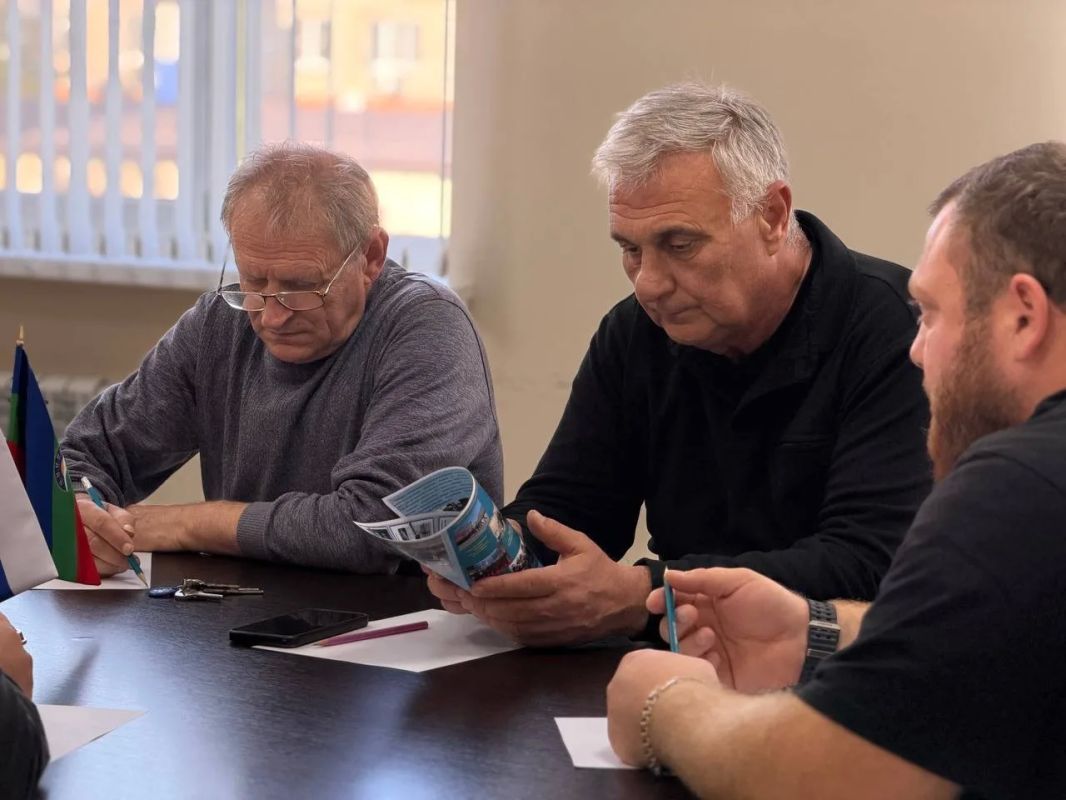 Сегодня состоялся круглый стол с участием представителей наших партнёрских военно-патриотических организаций Сегодня состоялся круглый стол с участием представителей наших партнёрских военно-патриотических организаций