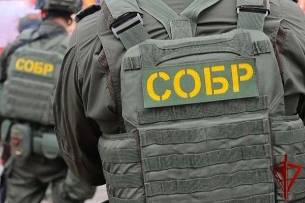 При силовой поддержке Росгвардии в Карачаево-Черкесии пресечена деятельность лиц, подозреваемых в совершении преступлений