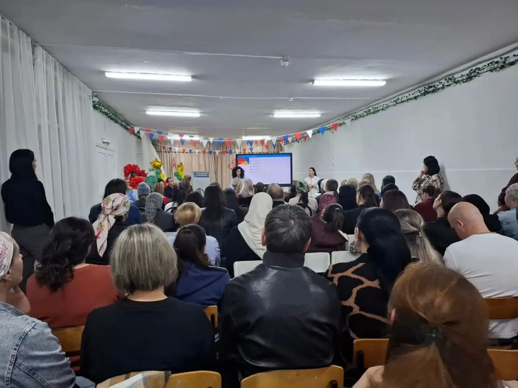 В рамках оперативно-профилактического мероприятия «Защита», проведенного с 30 сентября по 6 октября на территории республики, сотрудники Центра по противодействию экстремизму провели цикл мероприятий в образовательных... В рамках оперативно-профилактического мероприятия «Защита», проведенного с 30 сентября по 6 октября на территории республики, сотрудники Центра по противодействию экстремизму провели цикл мероприятий в образовательных...