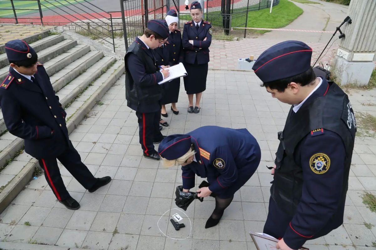 Представители регионального следственного управления провели профориентационную интерактивную игру для кадетов Представители регионального следственного управления провели профориентационную интерактивную игру для кадетов