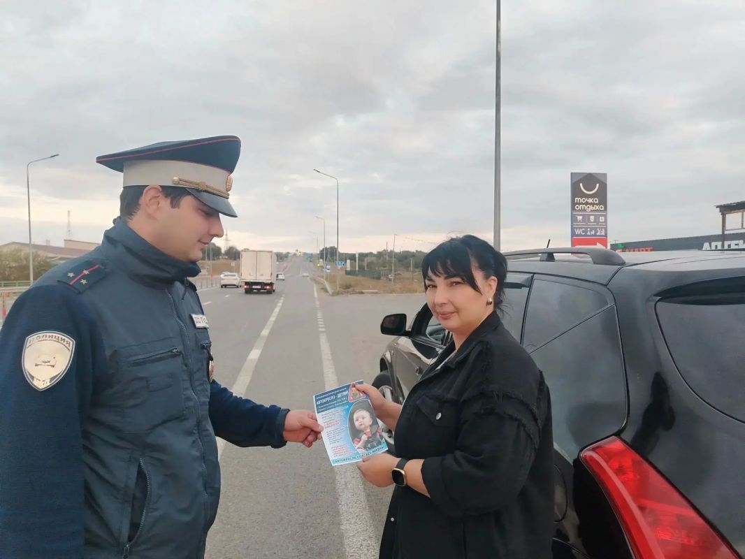 В рамках региональной социальной кампании «Кавказ за безопасные дороги» сотрудники отделения Госавтоинспекции Межмуниципального отдела МВД России «Адыге-Хабльский» провели информационно-пропагандистскую акцию «Автокресло –... В рамках региональной социальной кампании «Кавказ за безопасные дороги» сотрудники отделения Госавтоинспекции Межмуниципального отдела МВД России «Адыге-Хабльский» провели информационно-пропагандистскую акцию «Автокресло –...