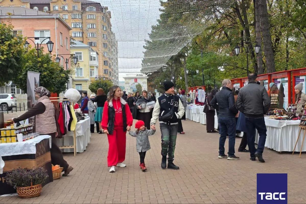 Благотворительная ярмарка "Сделано женщинами" прошла в столице Карачаево-Черкесии в рамках акции по профилактике рака груди "Розовый октябрь" Благотворительная ярмарка "Сделано женщинами" прошла в столице Карачаево-Черкесии в рамках акции по профилактике рака груди "Розовый октябрь"