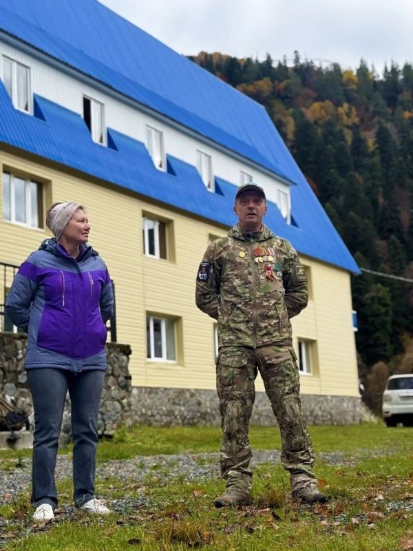 Руководитель штаба КСВО по Карачаевскому району, ветеран боевых действий, член Ассоциации ветеранов СВО в КЧР Алексей Мосиенко провёл урок мужества для учащихся школы № 15 села Казинка Шпаковского района Ставропольского края Руководитель штаба КСВО по Карачаевскому району, ветеран боевых действий, член Ассоциации ветеранов СВО в КЧР Алексей Мосиенко провёл урок мужества для учащихся школы № 15 села Казинка Шпаковского района Ставропольского края