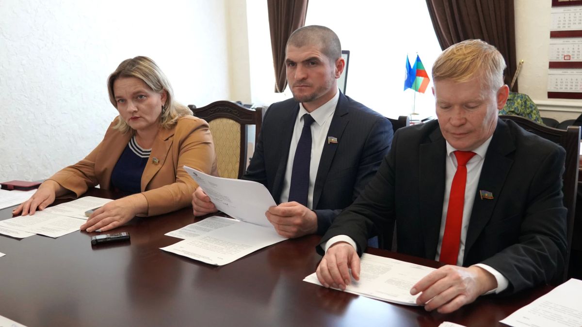 Комитет по науке и образованию рассмотрел законопроекты, касающиеся Комиссий по делам несовершеннолетних Комитет по науке и образованию рассмотрел законопроекты, касающиеся Комиссий по делам несовершеннолетних