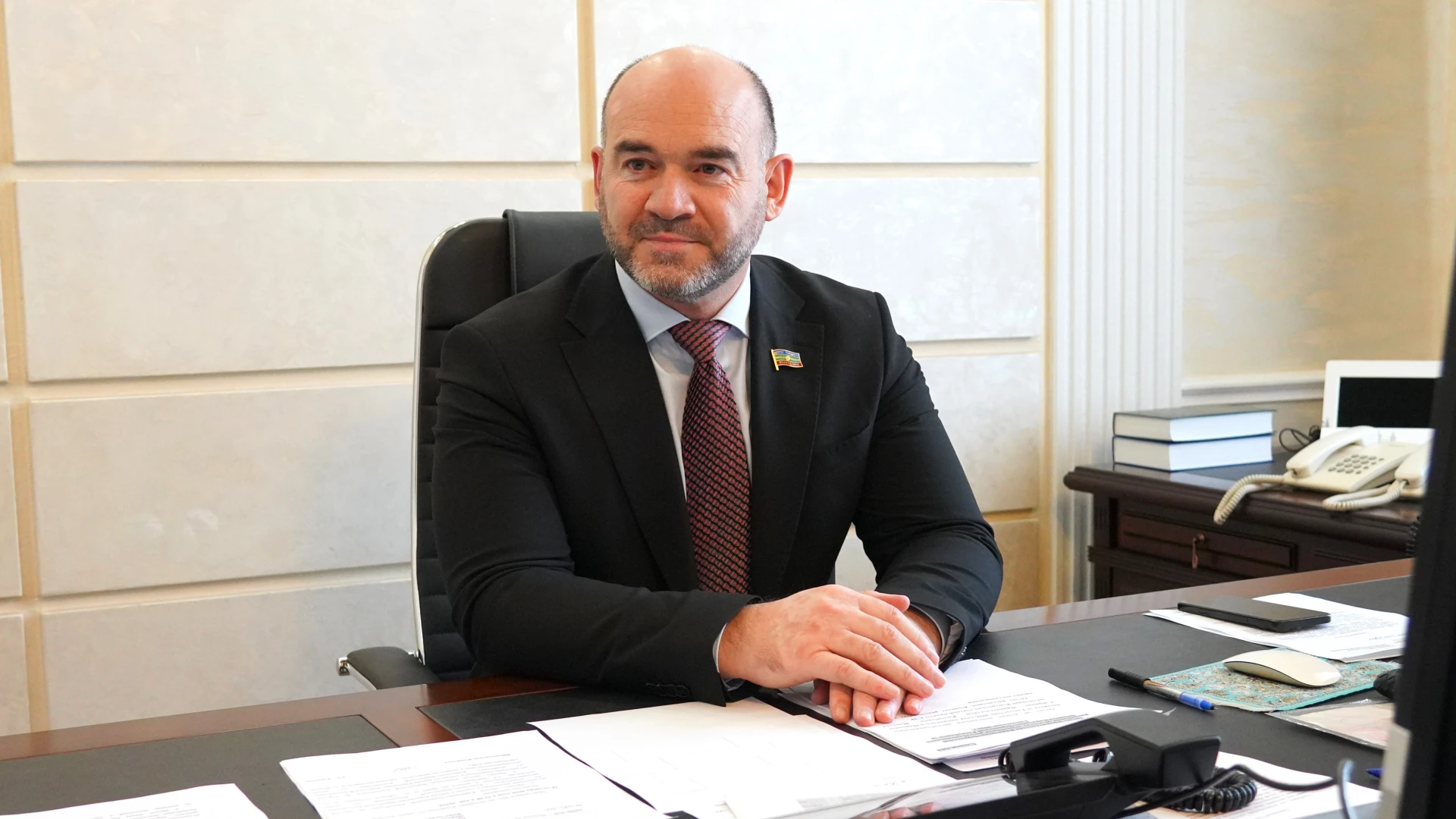 Адам Гочияев провел заседание Комитета по бюджету, финансам и налогам